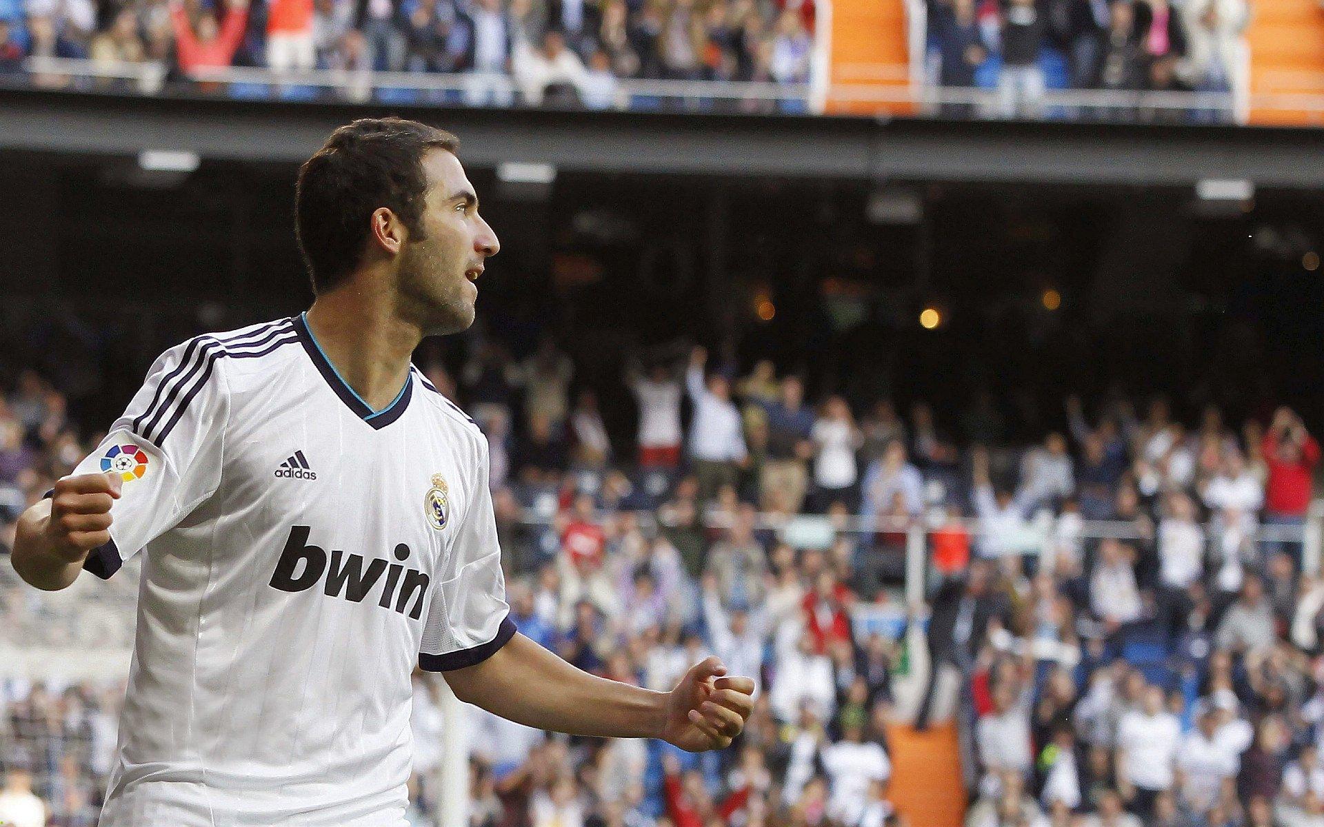 库里狂砍50分创赛季新高 勇士力克强敌延续连胜势头