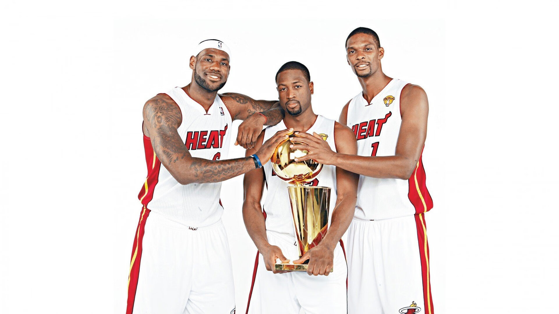 中国冰壶队世锦赛表现亮眼 新生代选手展现强劲实力